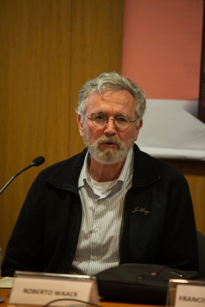 Foto de Roberto S. Waack no lançamento do livro "Inquietações de um Brasil Contemporâneo: Desafios das eras climática, digital-tecnológica e biológica”